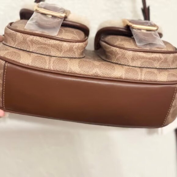 Coach Ashton Bag In Signature Canvas - Picture 6 of 6